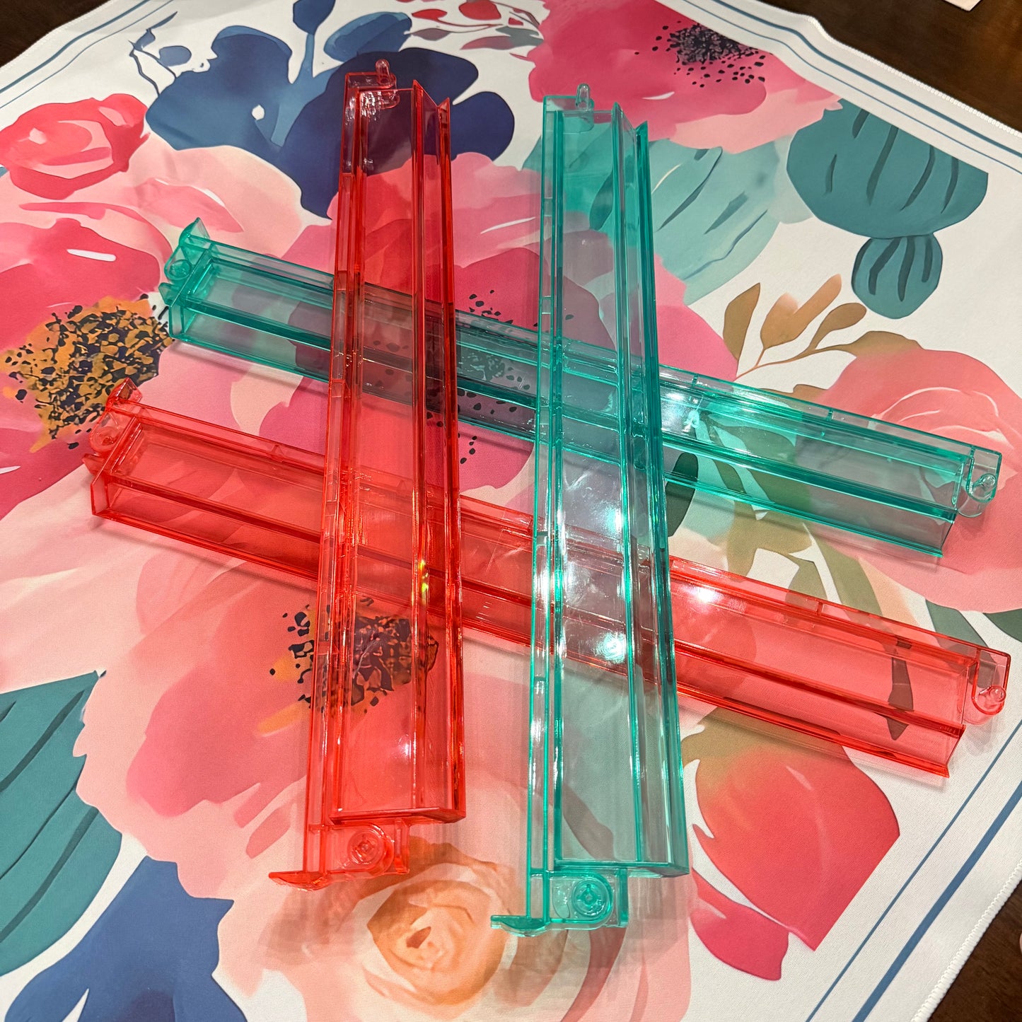 Christmas Mahjong Rack and Pusher Set Red & Green